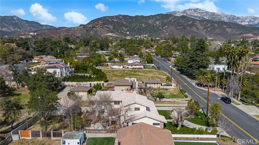 2365 N San Antonio Avenue