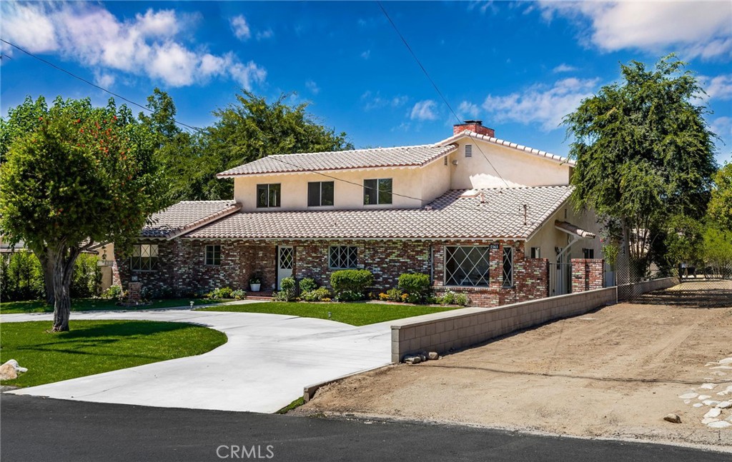 2365 N San Antonio Avenue