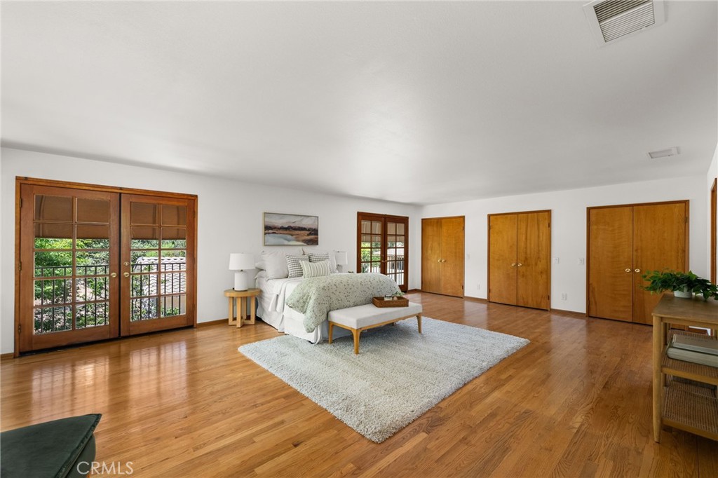 2365 N San Antonio Avenue