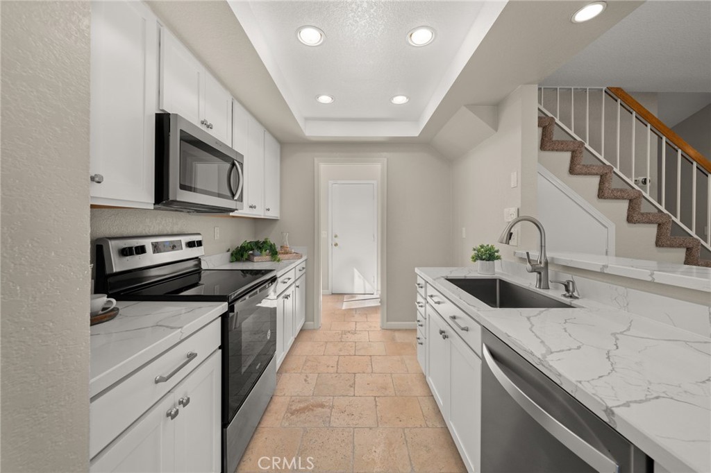 9313 Silverleaf Way
