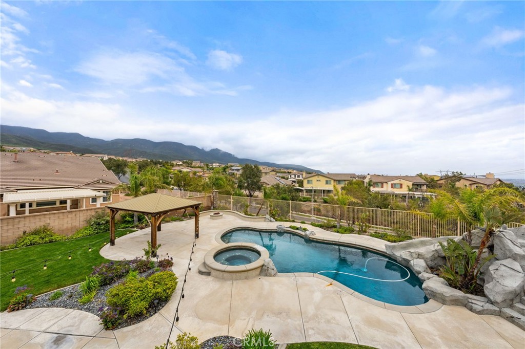 5237 Flora Court