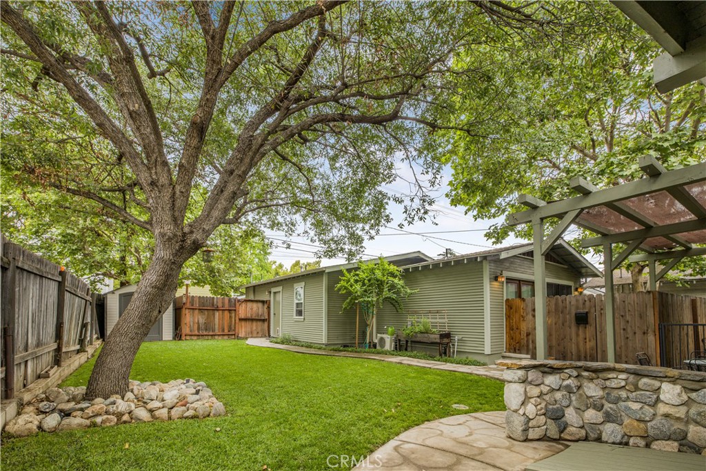 2433 3rd Street