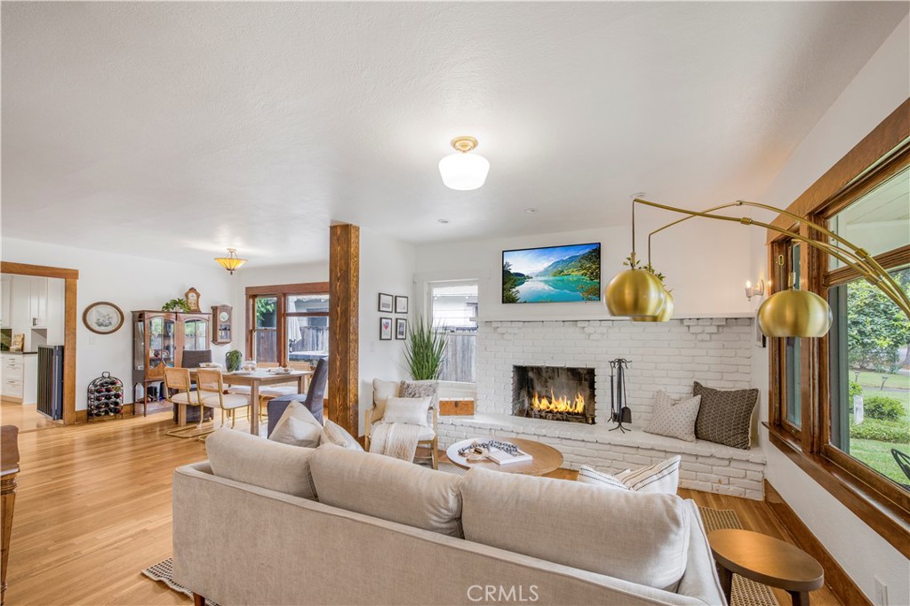 2433 3rd Street