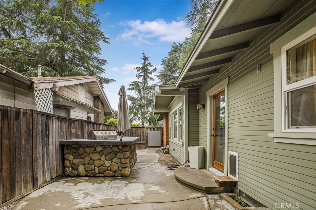 2433 3rd Street