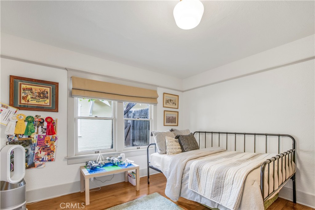 2433 3rd Street