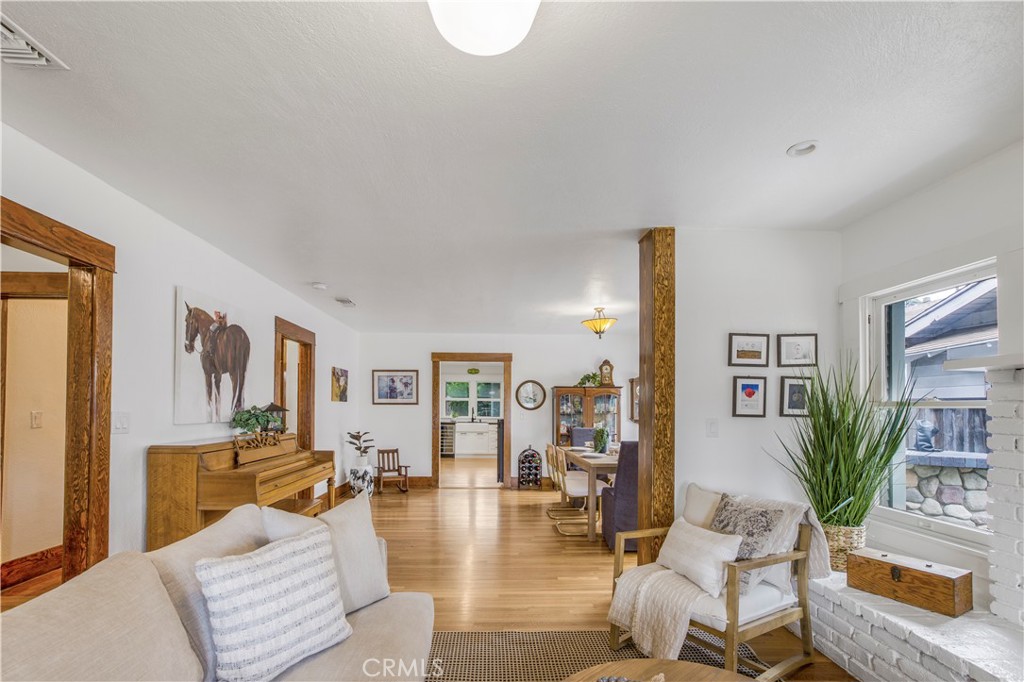 2433 3rd Street