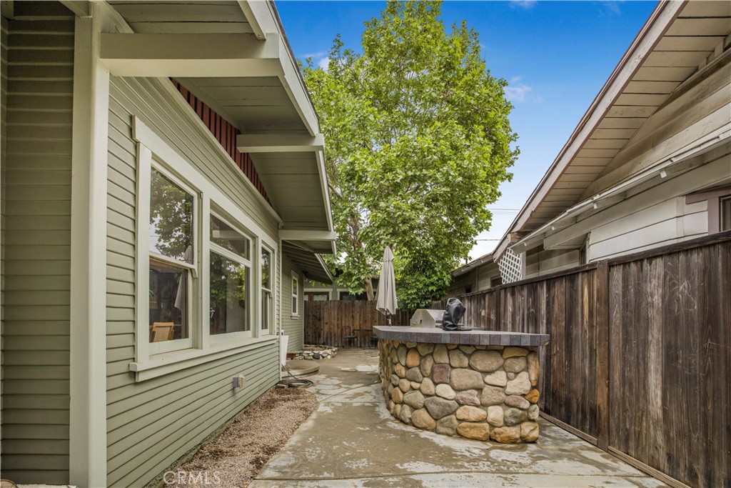 2433 3rd Street
