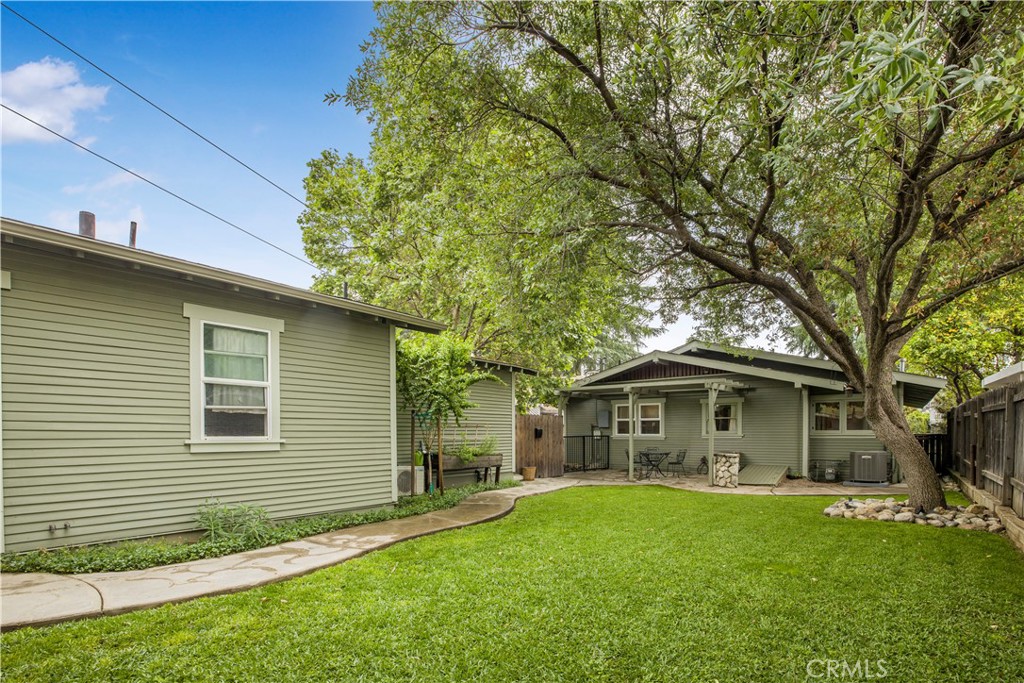 2433 3rd Street