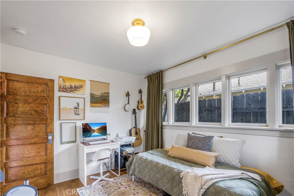 2433 3rd Street