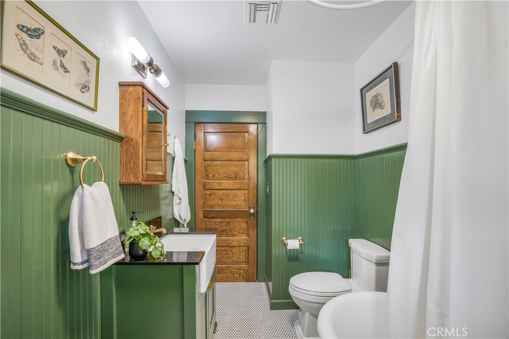 2433 3rd Street