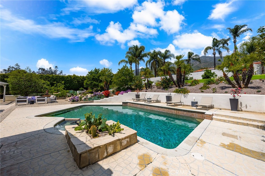 2525 Jonquil Drive