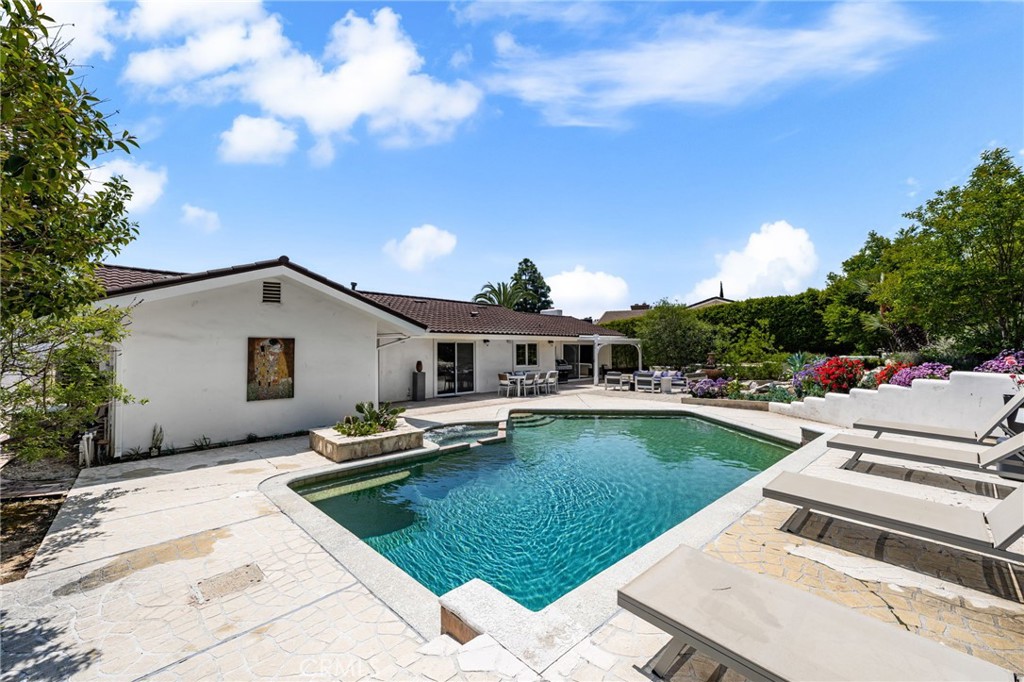 2525 Jonquil Drive
