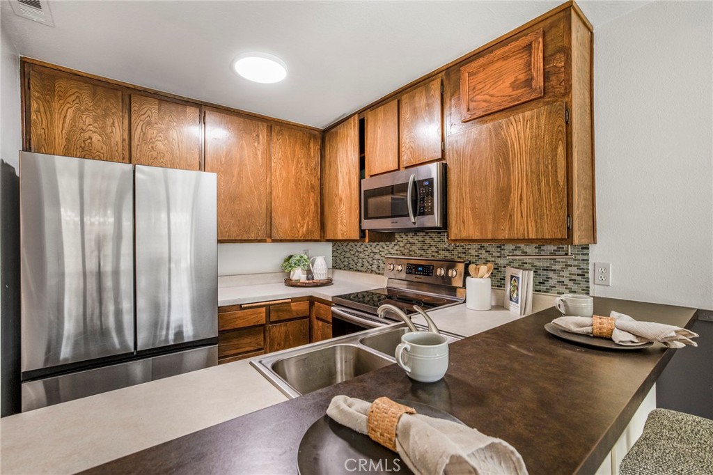 939 W Pine Street 44/D