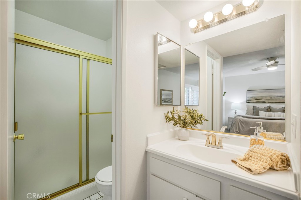 939 W Pine Street 44/D