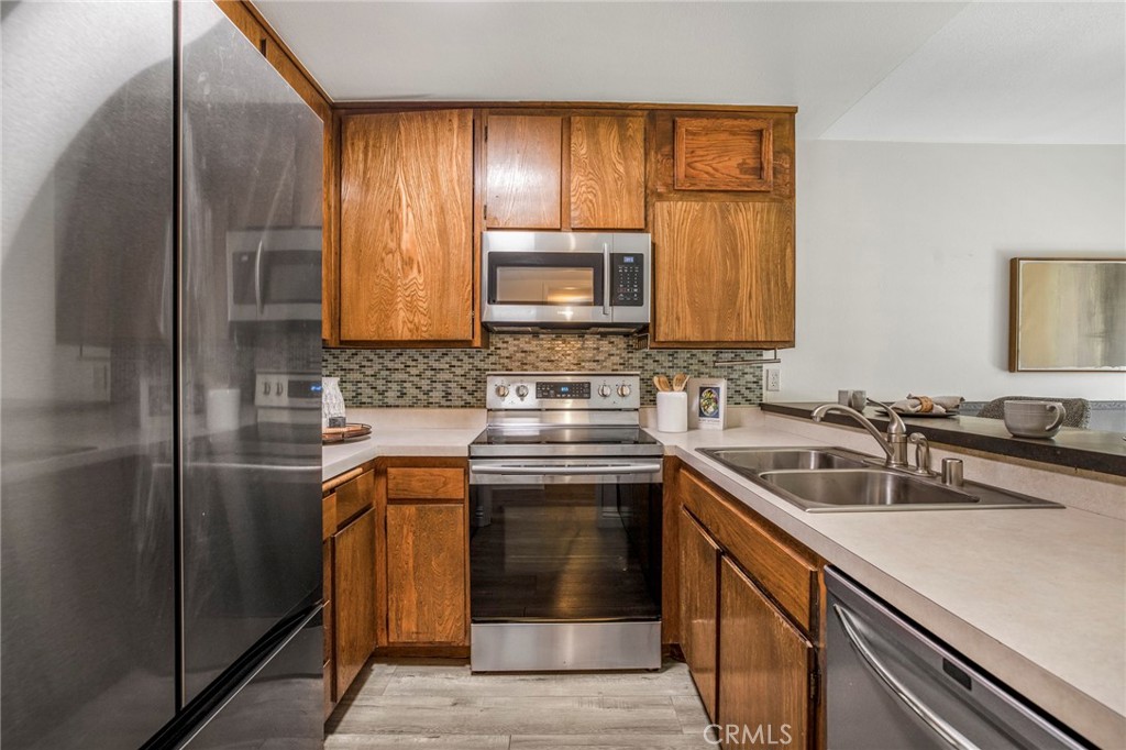939 W Pine Street 44/D