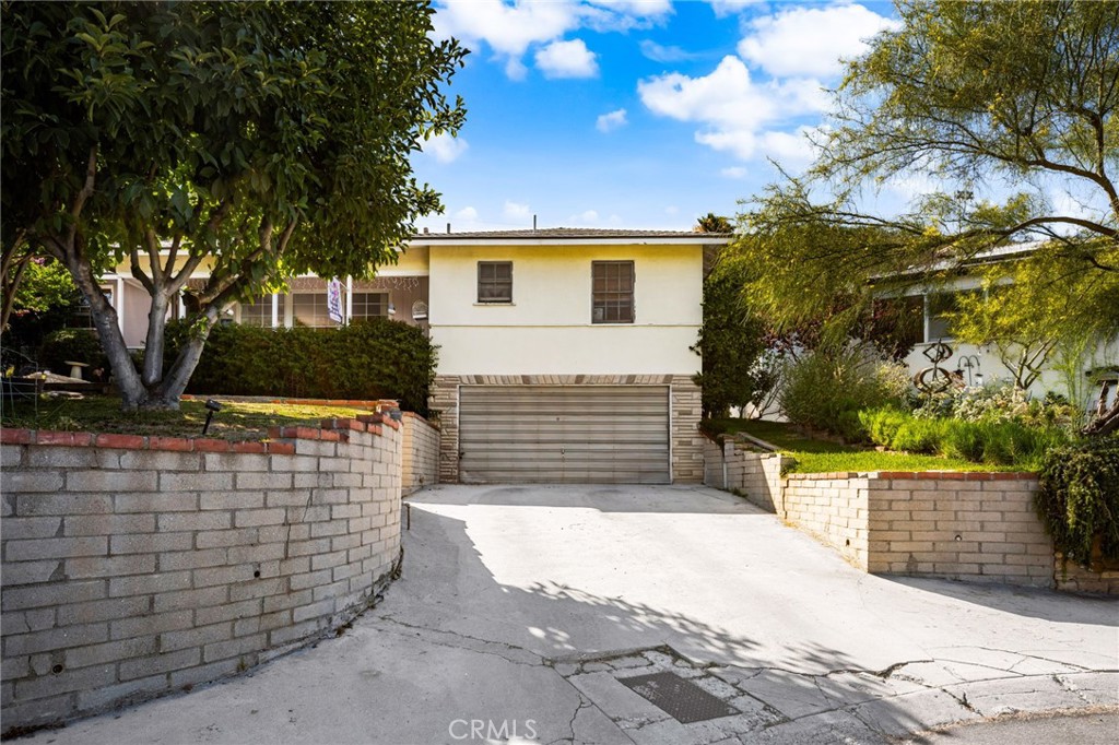 4600 Edelle Place