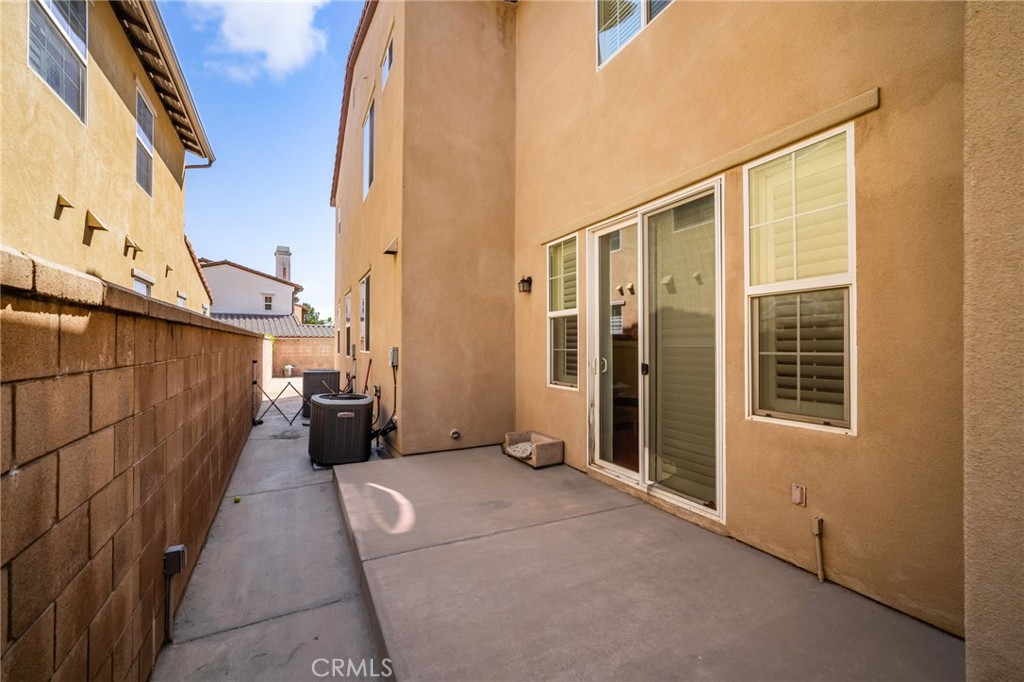 1238 Leggio Lane