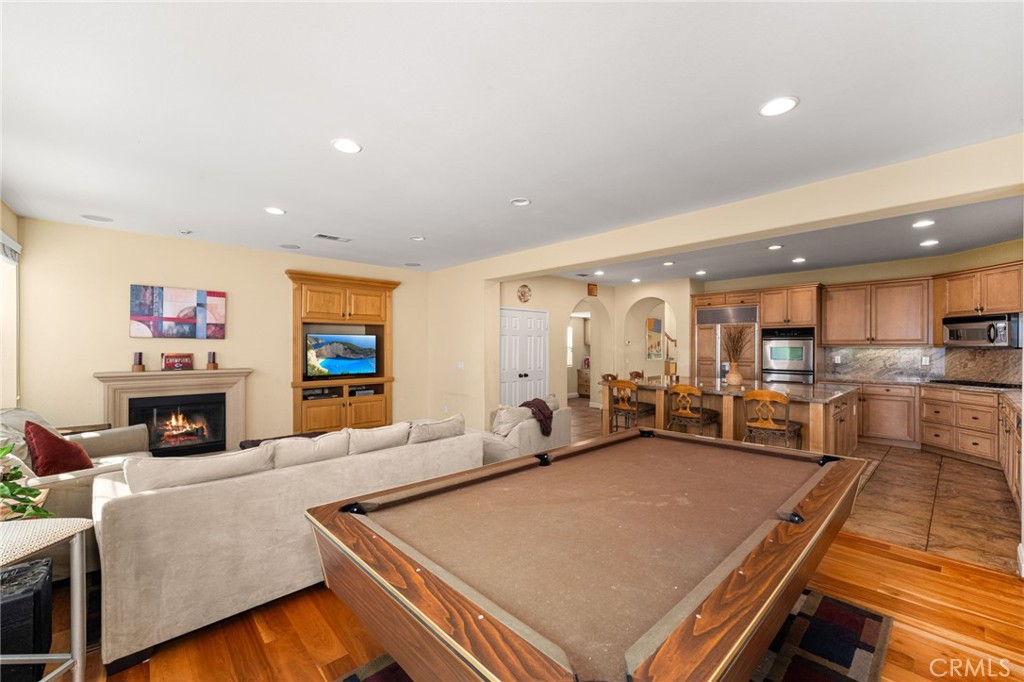 1238 Leggio Lane