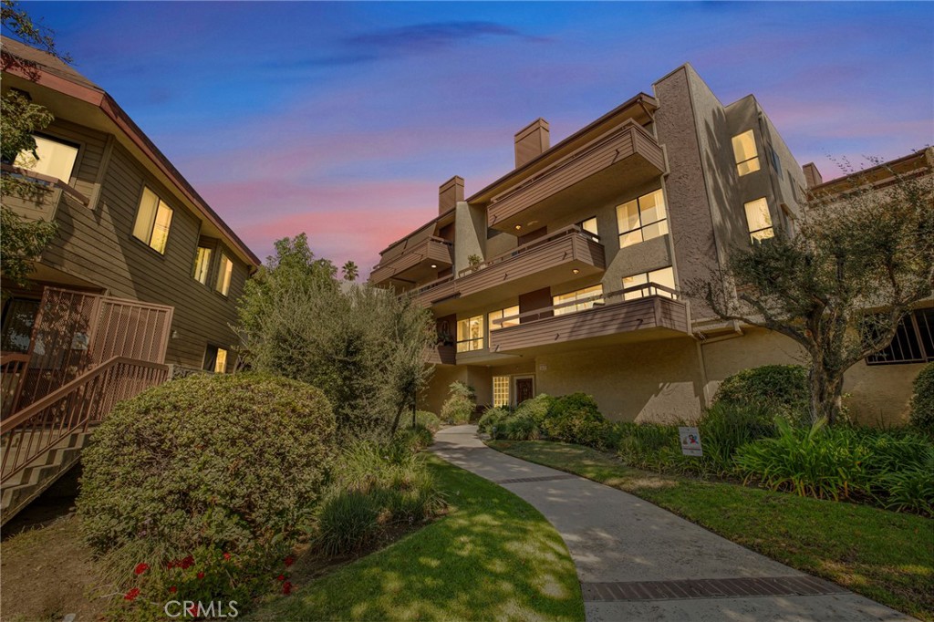 444 Piedmont Avenue 206