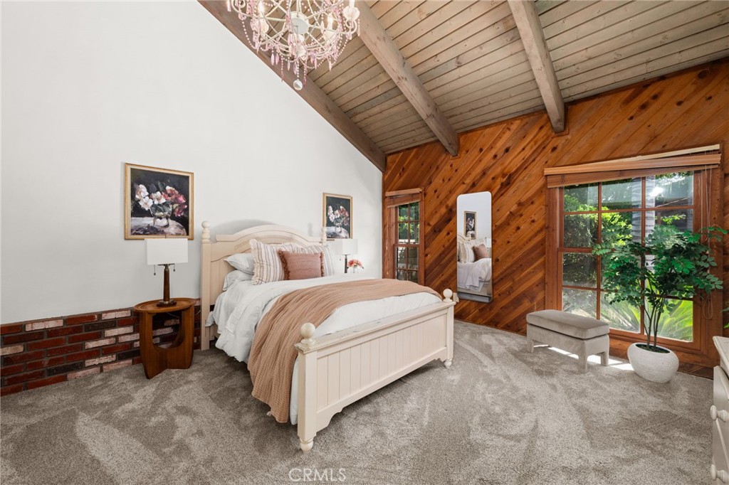 2305 Bonnie Brae Avenue