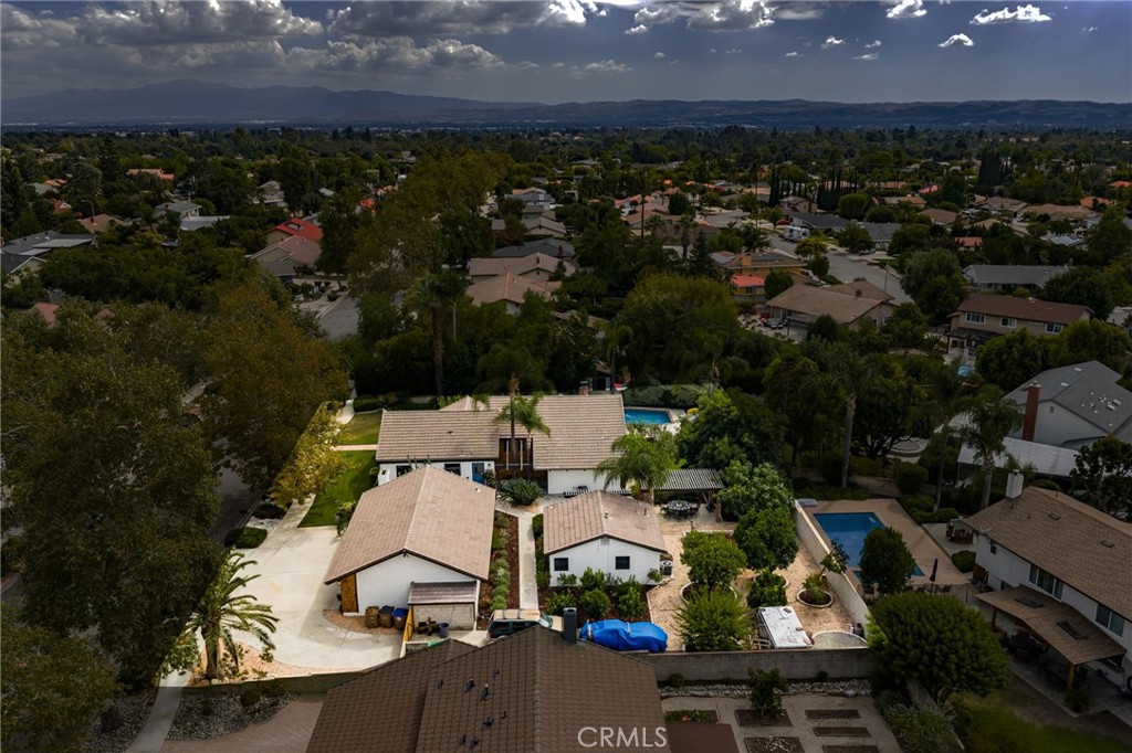 2305 Bonnie Brae Avenue