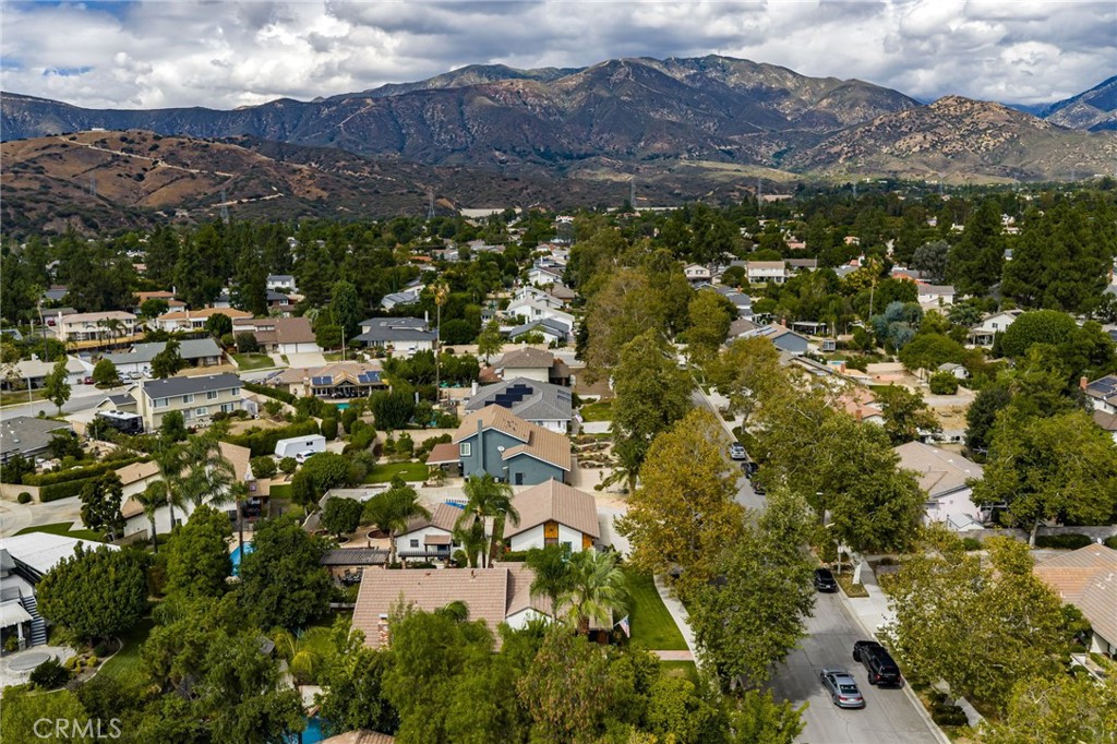 2305 Bonnie Brae Avenue