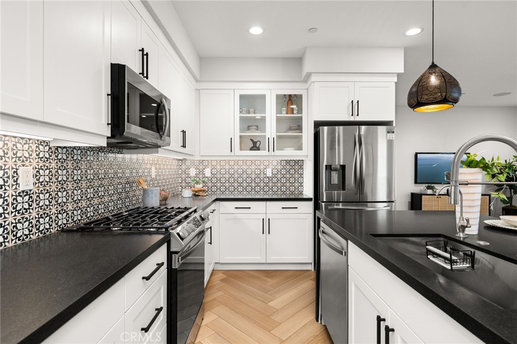 1419 N Indian Hill Boulevard