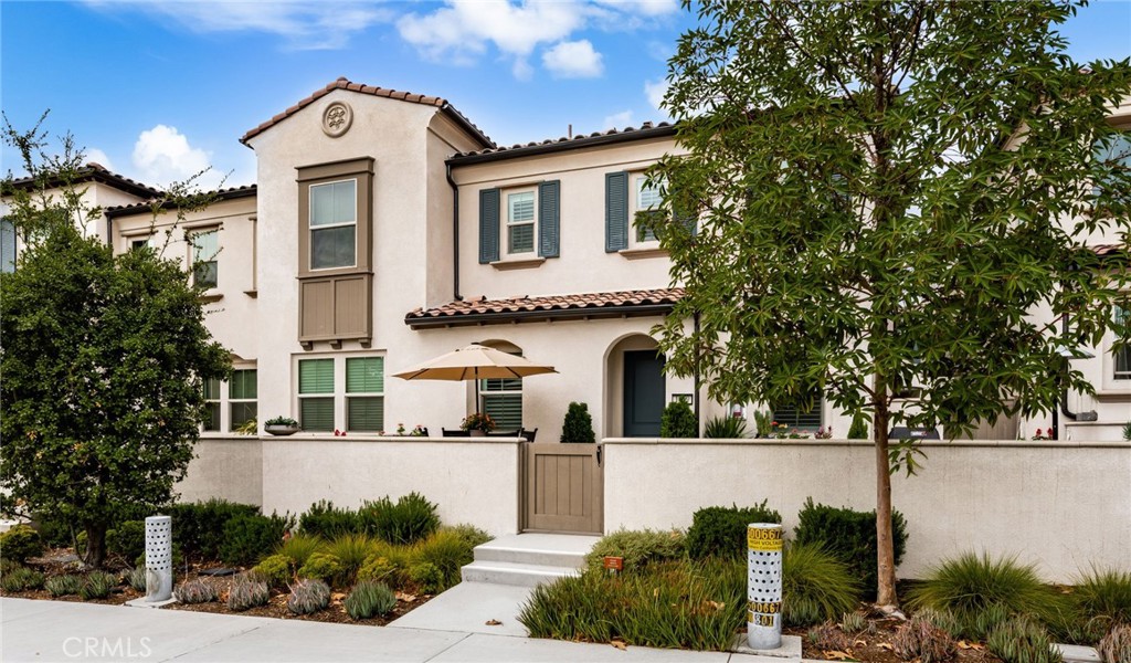 1419 N Indian Hill Boulevard