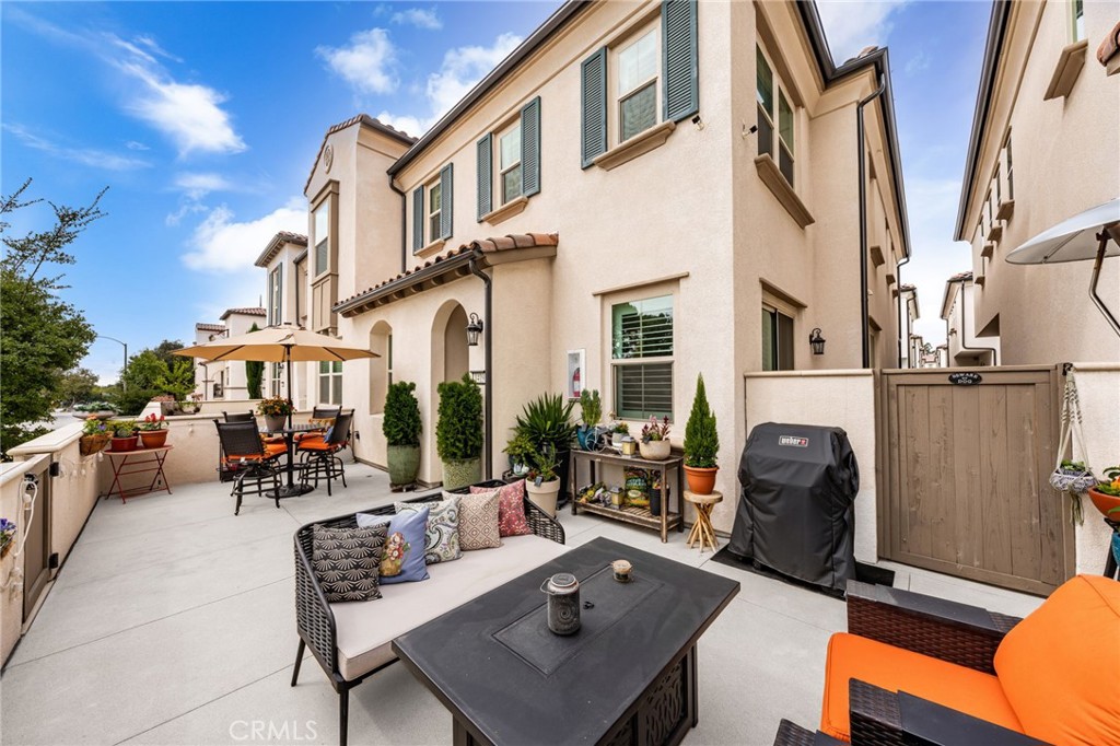 1419 N Indian Hill Boulevard