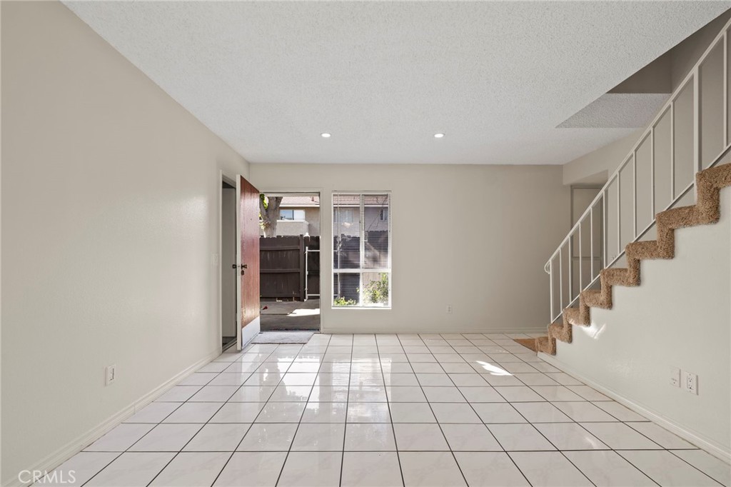 216 Whitney Avenue 2