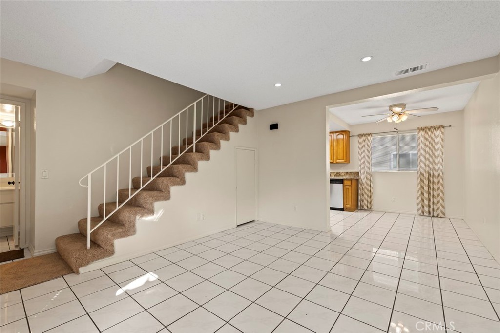 216 Whitney Avenue 2