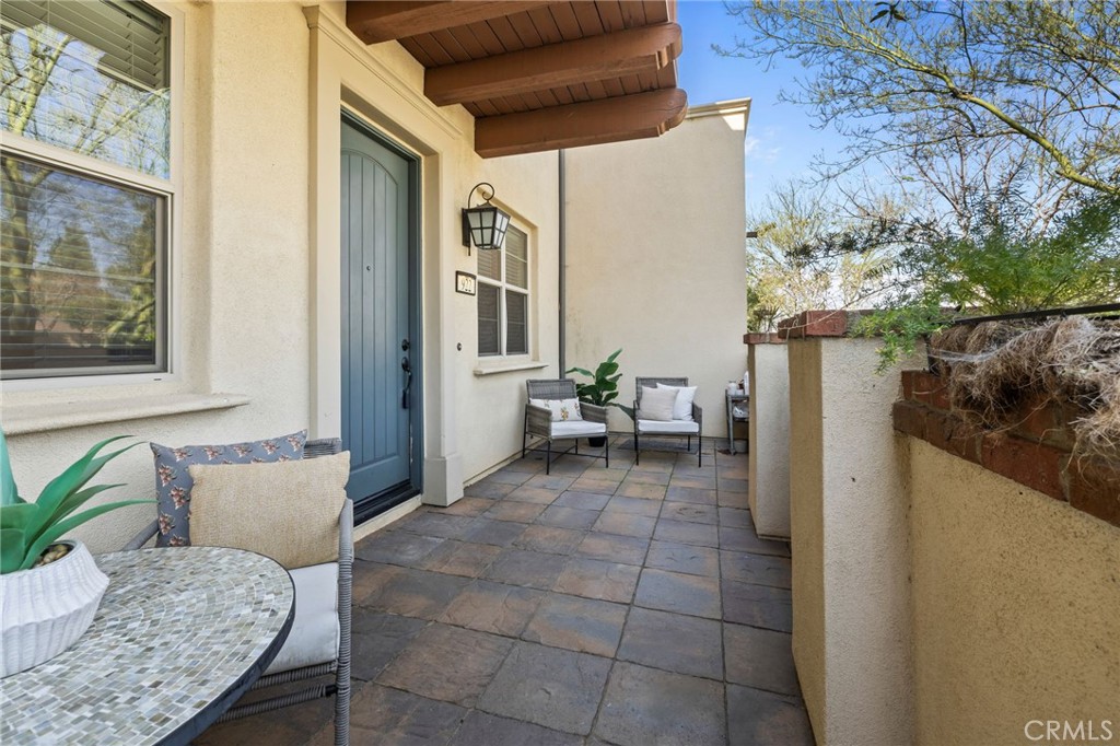 922 E Baseline Road