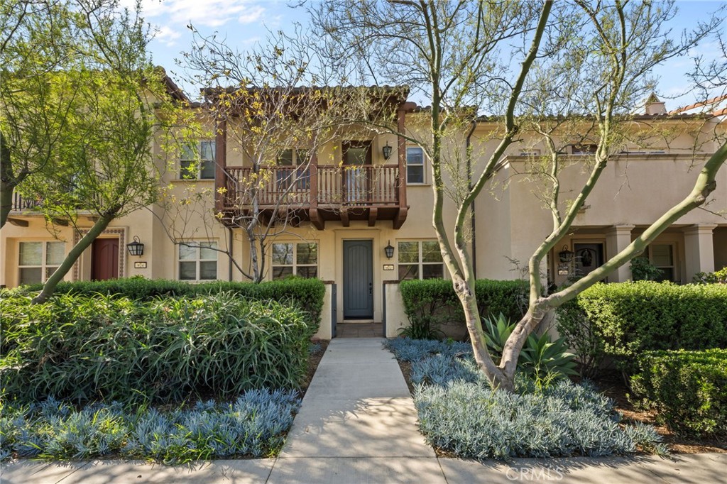 922 E Baseline Road