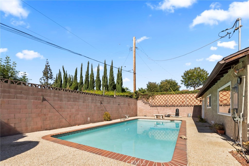 1483 Loma Sola Court