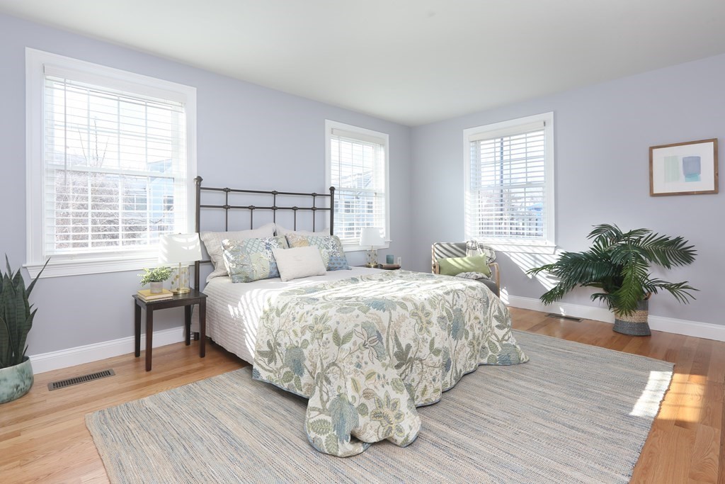 10 Allen Court # 1