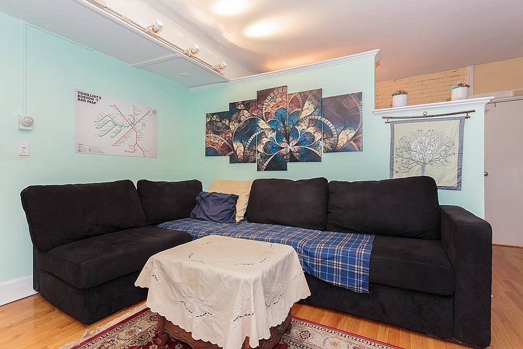 112 Pinckney # 3
