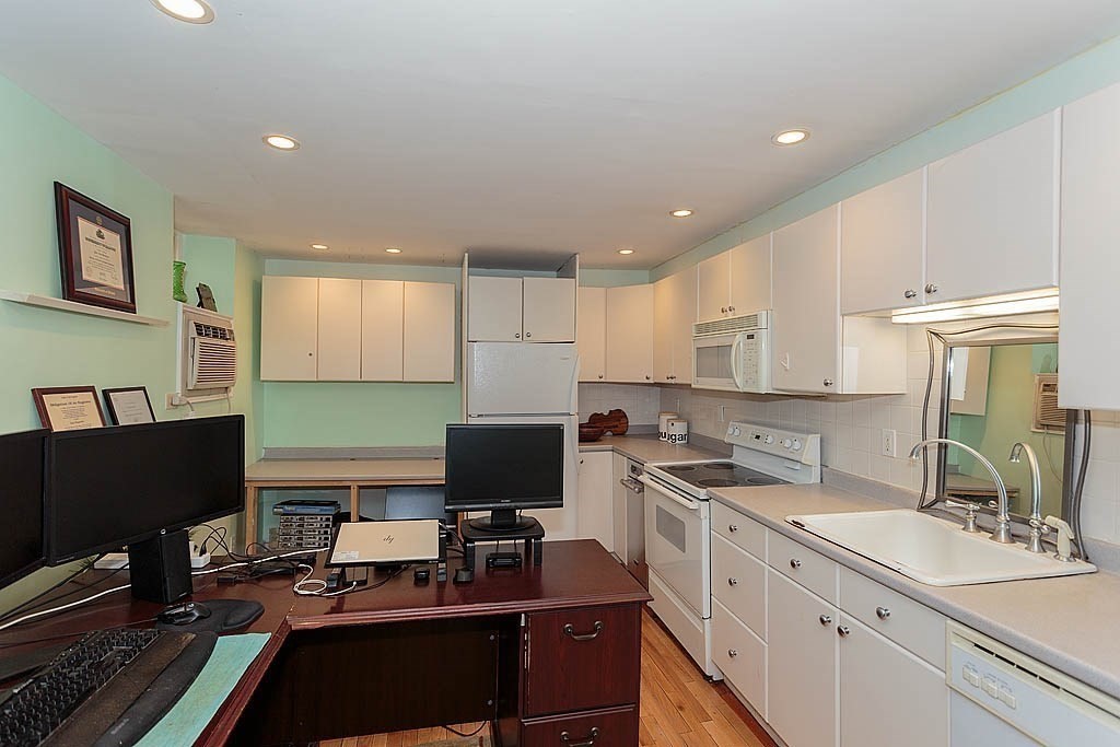 112 Pinckney # 3