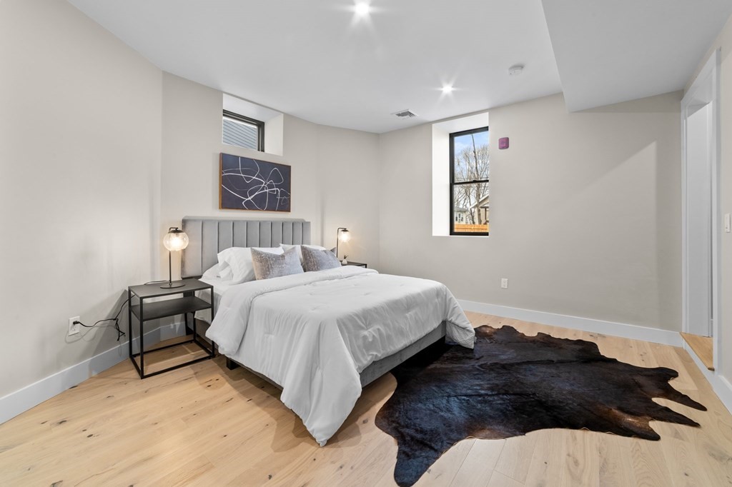 14 Bowdoin Ave # 1