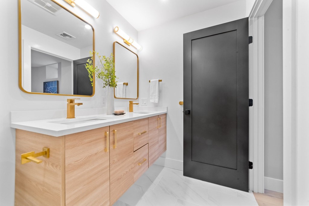 14 Bowdoin Ave # 1