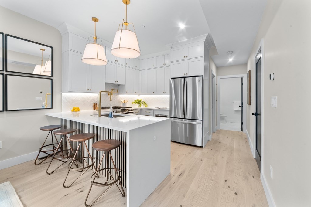 14 Bowdoin Ave # 1