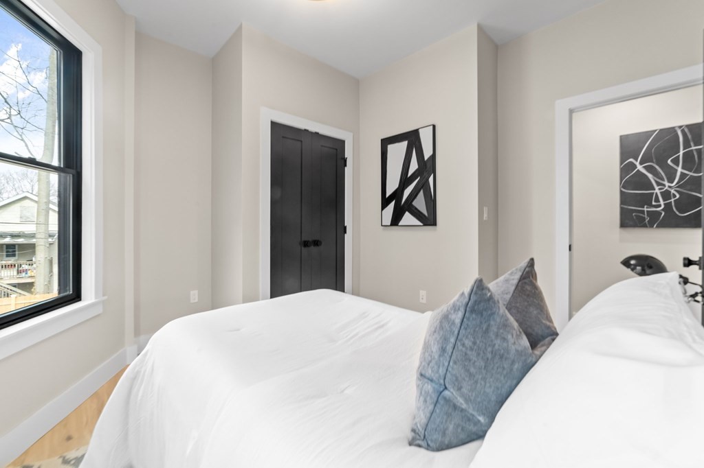 14 Bowdoin Ave # 1