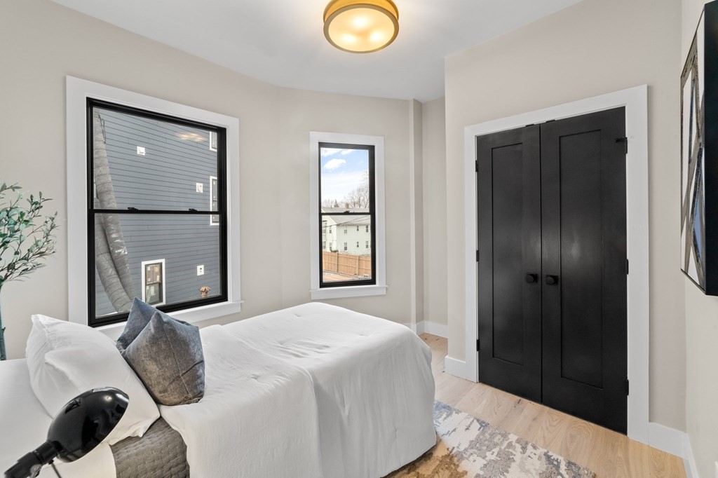 14 Bowdoin Ave # 1