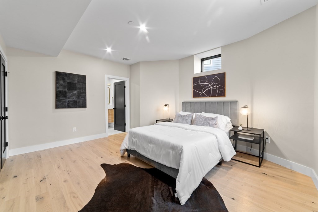 14 Bowdoin Ave # 1