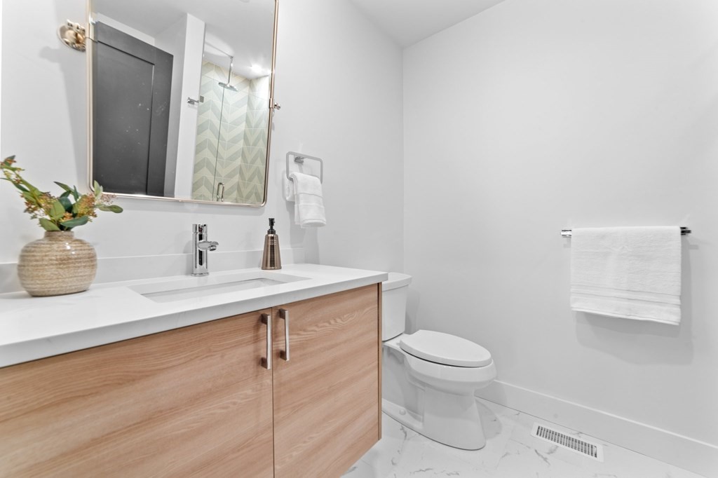 14 Bowdoin Ave # 1