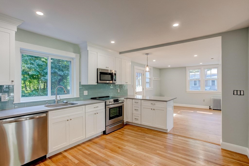 137 Plain Road