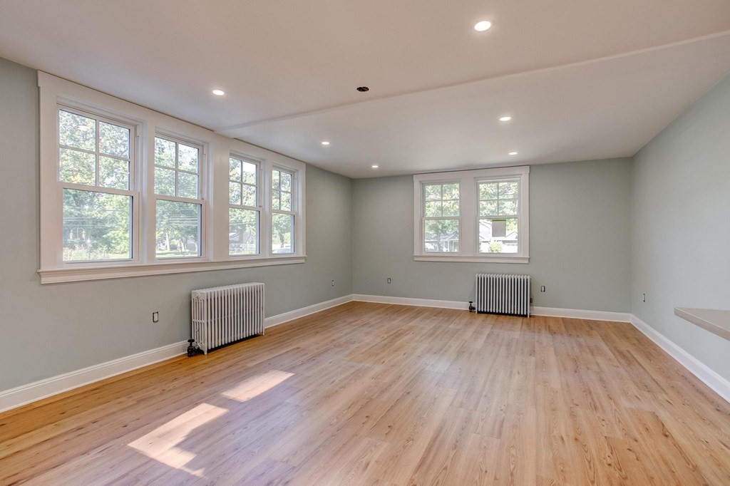 137 Plain Road
