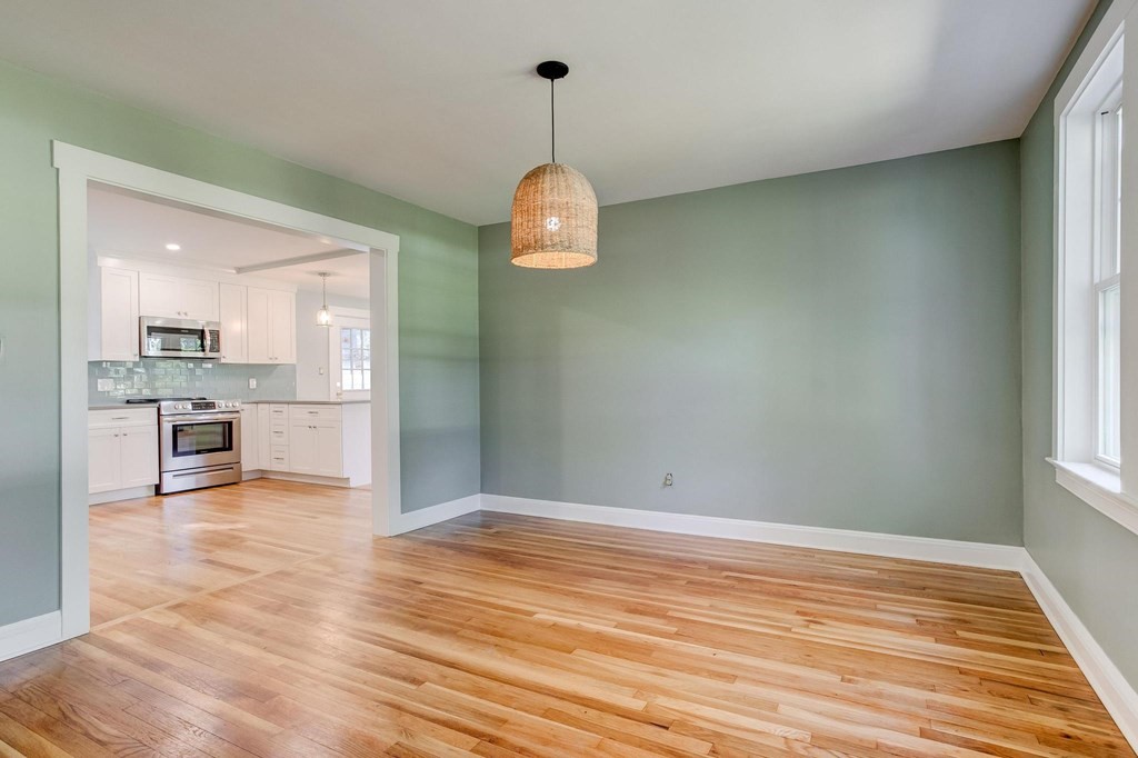 137 Plain Road