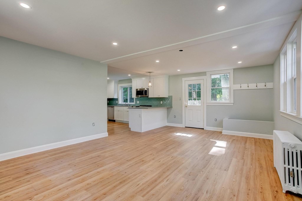 137 Plain Road