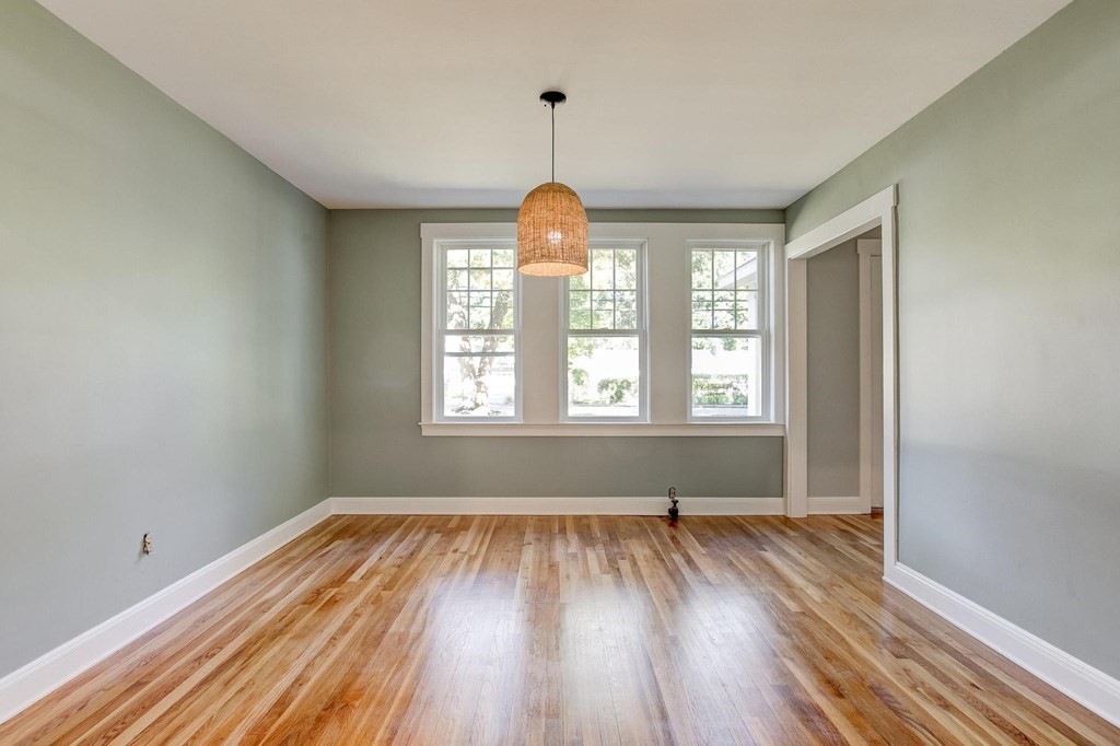 137 Plain Road