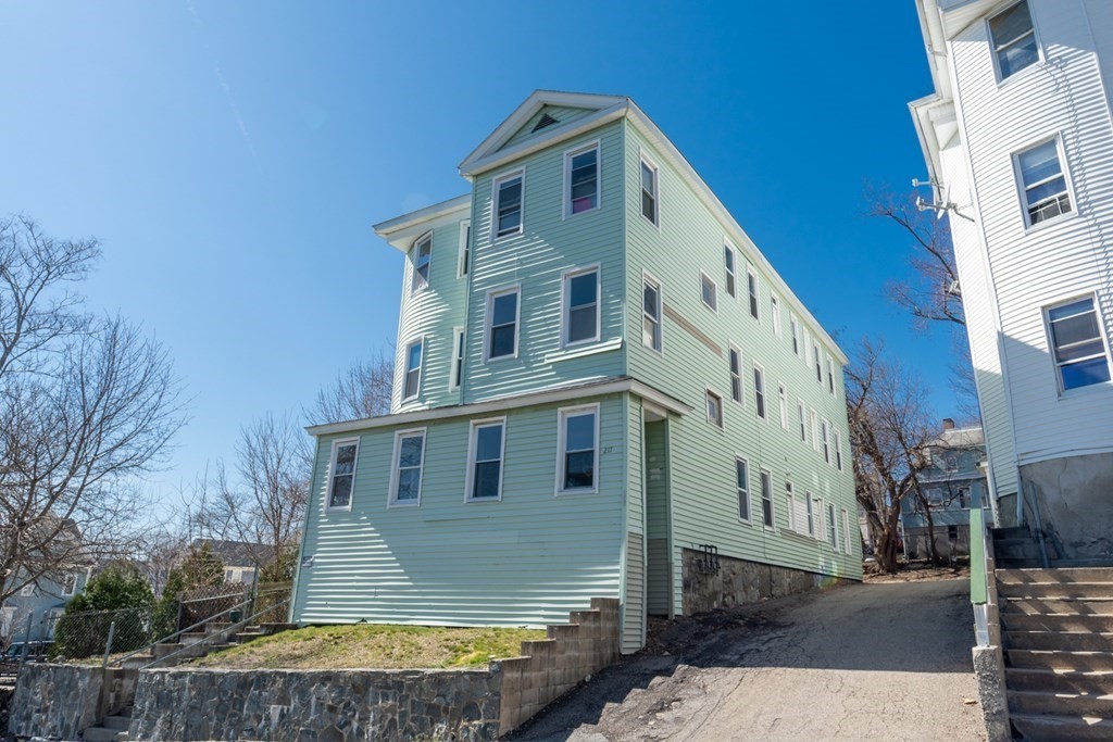 217 Beacon St